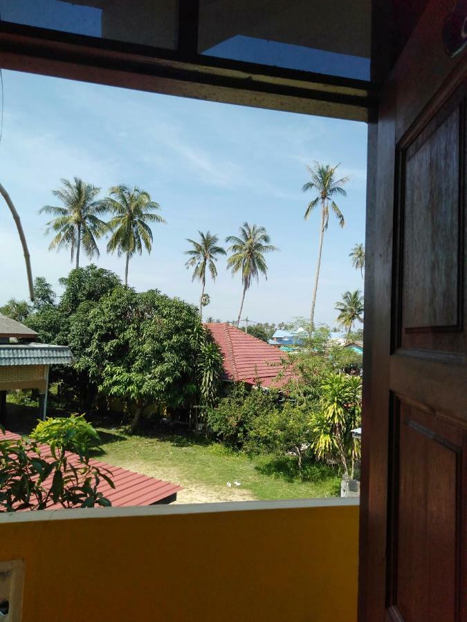 Rumah Hentian Ayah Hotel Kampung Kuala Besut Exterior photo